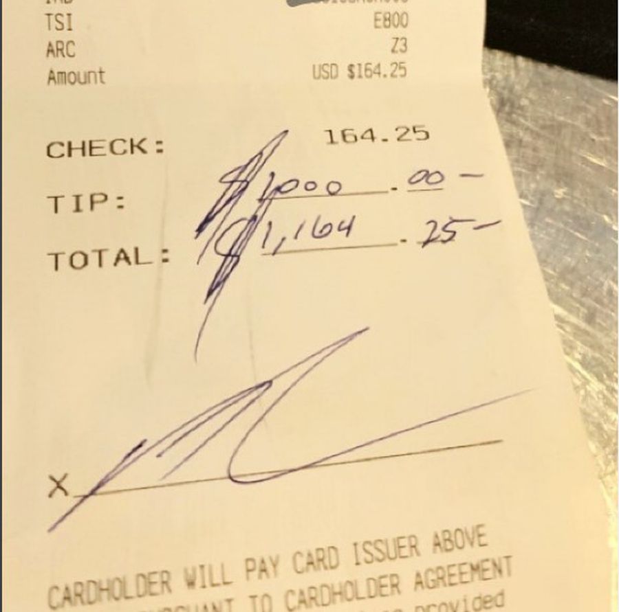Un star din NBA a șocat o chelneriță! Ce bacșiș i-a lăsat la nota de plată de 164 de dolari: „Am început să tremur și să plâng”
