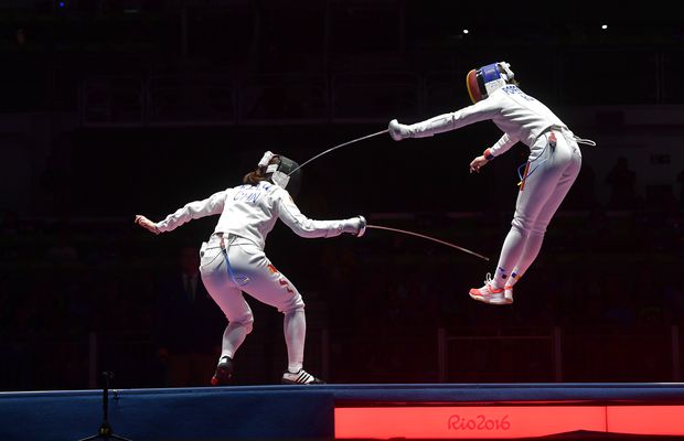 Spadasina Ana Maria Popescu, medaliată cu aur la JO 2016, a ajuns pe masa de operație. „Uite, așa s-a mai destrămat un mit!”