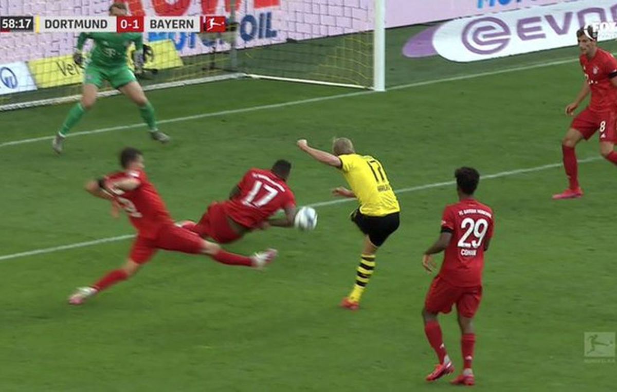 Lui Lucien Favre i-a ajuns! Antrenorul lui Dortmund a răbufnit: „Incredibil! Inacceptabil!”