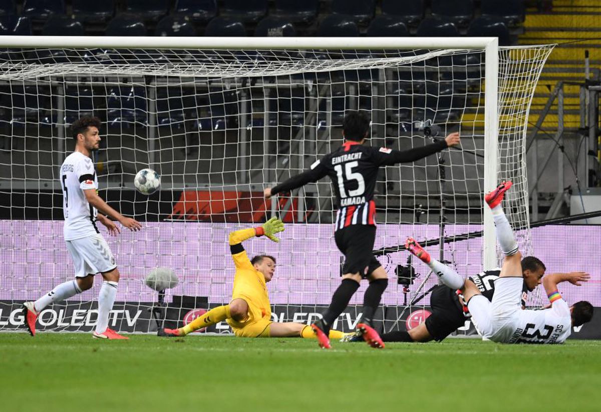 BUNDESLIGA. Leverkusen, umilită după 12 meciuri fără înfrângere! Spectacol total în Frankfurt - Freiburg