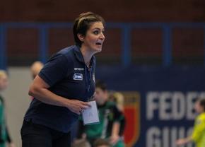 Bella Italia: Povestea româncei care a câștigat titlul în Italia » E singura femei antrenor din prima ligă de handbal