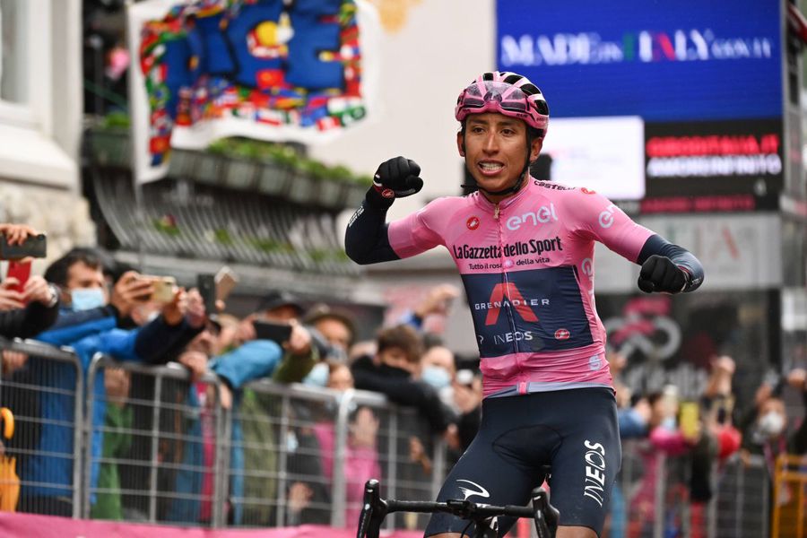 Un Giro confiscat de Egan Bernal » Cine îi mai poate fura victoria columbianului în ultima săptămână?