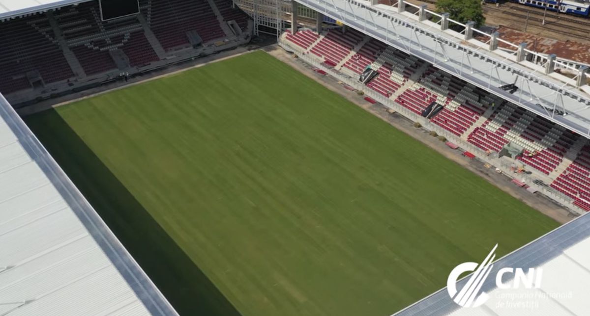 Imagini spectaculoase de la Stadionul Rapid! S-a montat gazonul + imnul echipei a răsunat la stația de amplificare