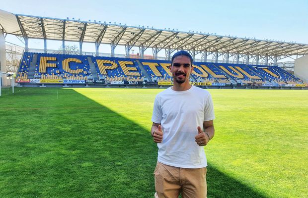Fundașul portughez al Petrolului dezvăluie: „Mi-aș dori să joc pentru naționala României. Imnul îl fredonez în gând” + „Românii sunt prea grăbiți, parcă mereu în spatele timpului”