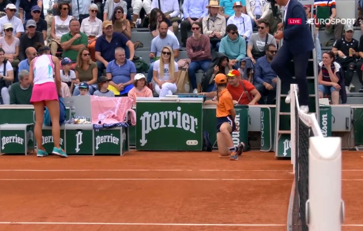 Fanii tenisului s-au revoltat după decizia în cazul Irinei Begu la Roland Garros: „Trebuia descalificată! O urăsc!”