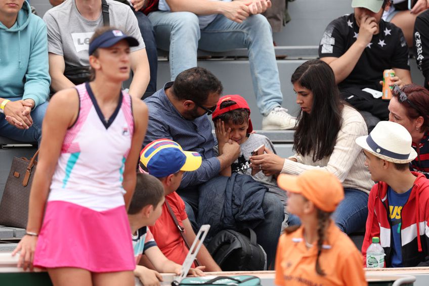 Irina Begu (31 de ani, 63 WTA) a oferit prima reacție după scandalul provocat de racheta trimisă în tribune, în timpul meciului Ekaterina Alexandrova (27 de ani, 31 WTA), scor 6-7, 6-3, 6-4, în turul doi de la Roland Garros.