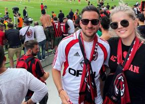 Cine e fotbalistul din Liga 1 prezent alături de soție la petrecerea de titlu a lui AC Milan
