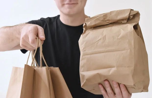 Cum îți pot transforma pungile de hârtie afacerea într-un brand de top