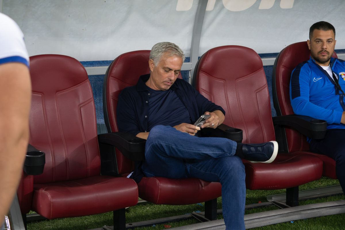 A apărut discursul lui Mourinho cu care i-a cucerit pe jucătorii Generației de Aur: „Două lucruri din inimă vă spun”