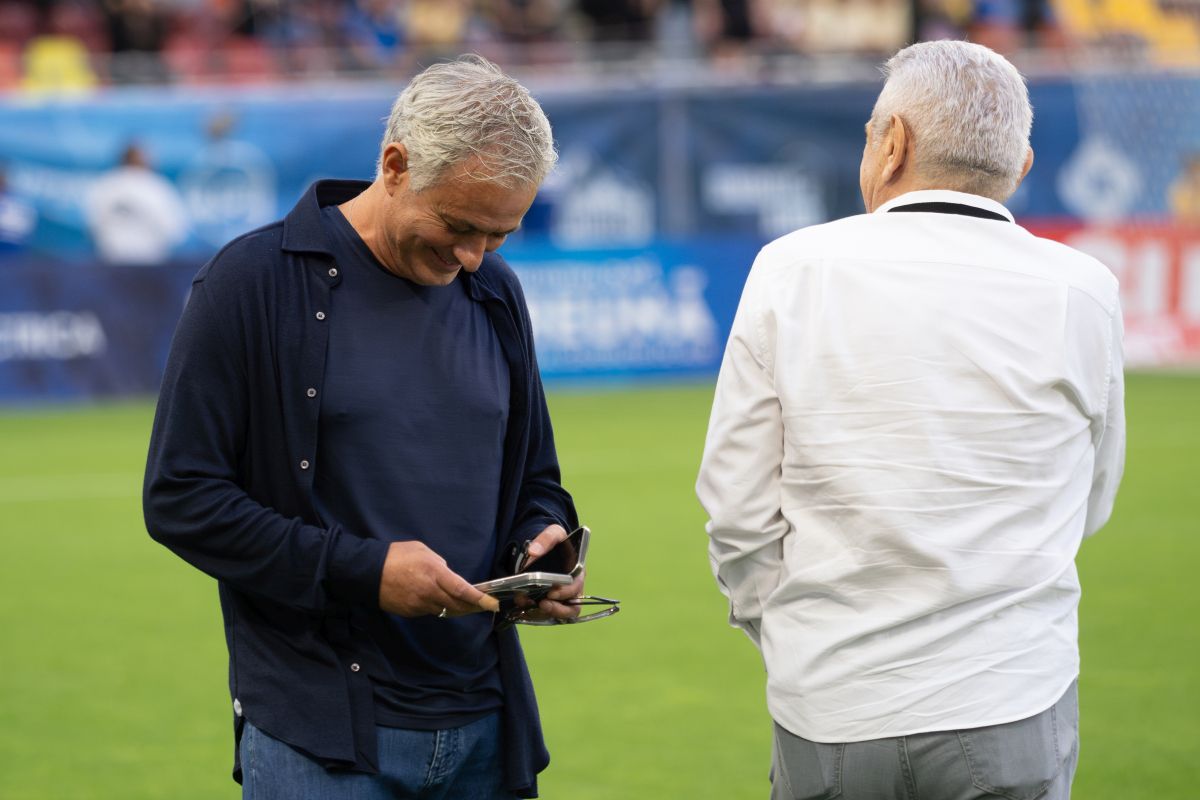 A apărut discursul lui Mourinho cu care i-a cucerit pe jucătorii Generației de Aur: „Două lucruri din inimă vă spun”