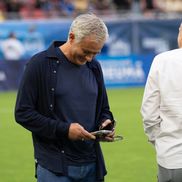 Arena Națională, 25 mai. Meciul de retragere al Generației de Aur, care a învins selecţionata Legendelor Lumii, cu scorul de 3-2. Jose Mourinho a fost în centrul atenției la București FOTO: Ionuț Iordache (GSP)