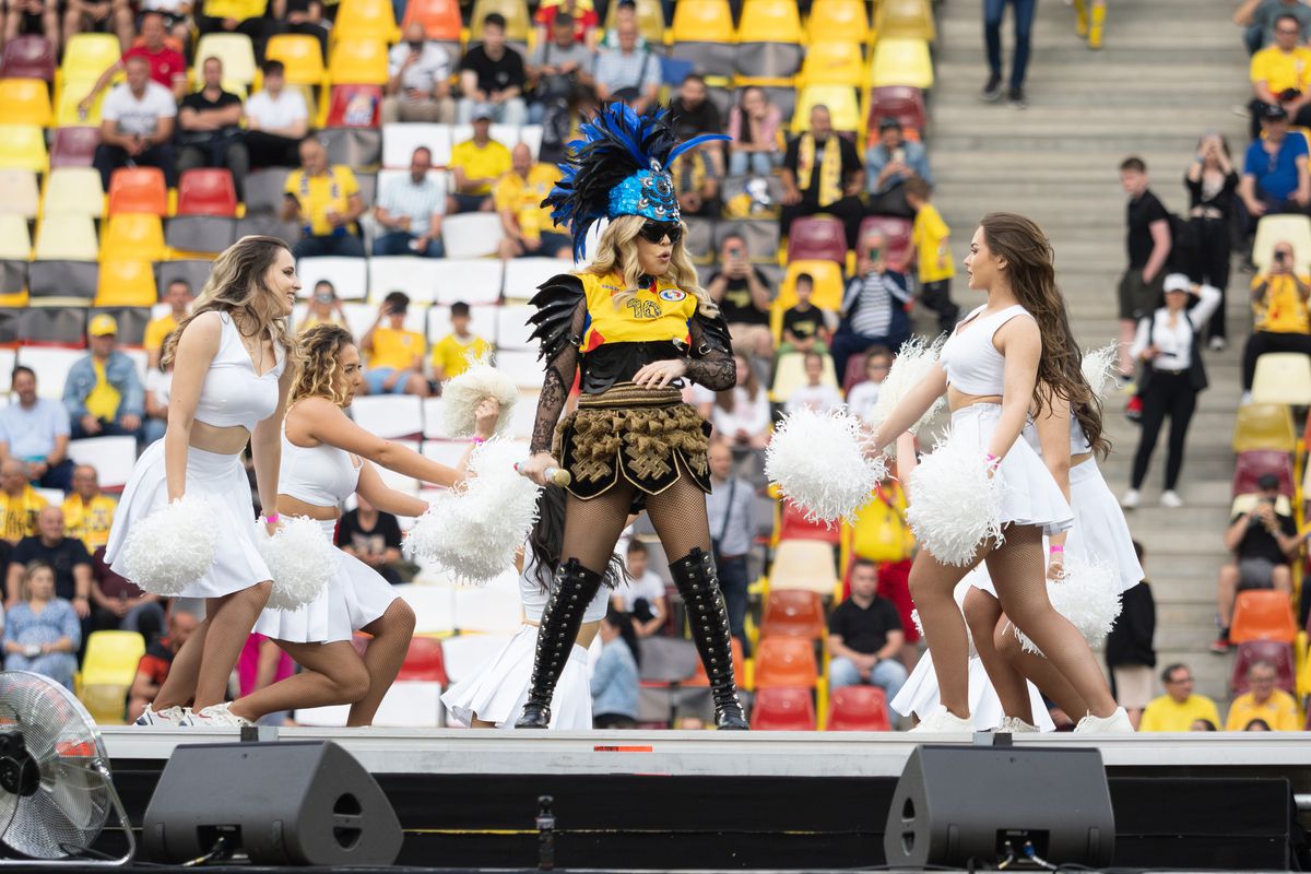 Loredana Groza, show de excepție pe Arena Națională! Apariție electizantă pe motocicletă și spectacol de zile mari