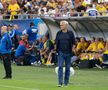 Arena Națională, 25 mai. Meciul de retragere al Generației de Aur, care a învins selecţionata Legendelor Lumii, cu scorul de 3-2. Jose Mourinho a fost în centrul atenției la București FOTO: Ionuț Iordache (GSP)