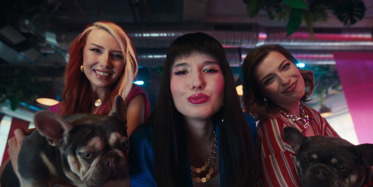 „Cine e Fălcosul meu, cine?” » Reclamă genială cu Andone, Hagi și Ilie Dumitrescu: „Doamnelor și domnilor, vă vorbește căpitanul!”