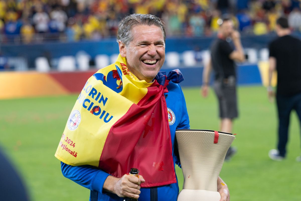 Imagini MEMORABILE cu Generația de Aur! „Mă uitam la Răducioiu, care plângea, Popescu plângea şi el... Plângeam toţi”