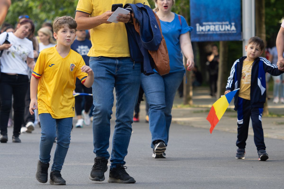Mii de copii au „invadat” Arena Națională! Jucătorii au rămas WOW: „Nu mă aşteptam la aşa ceva”