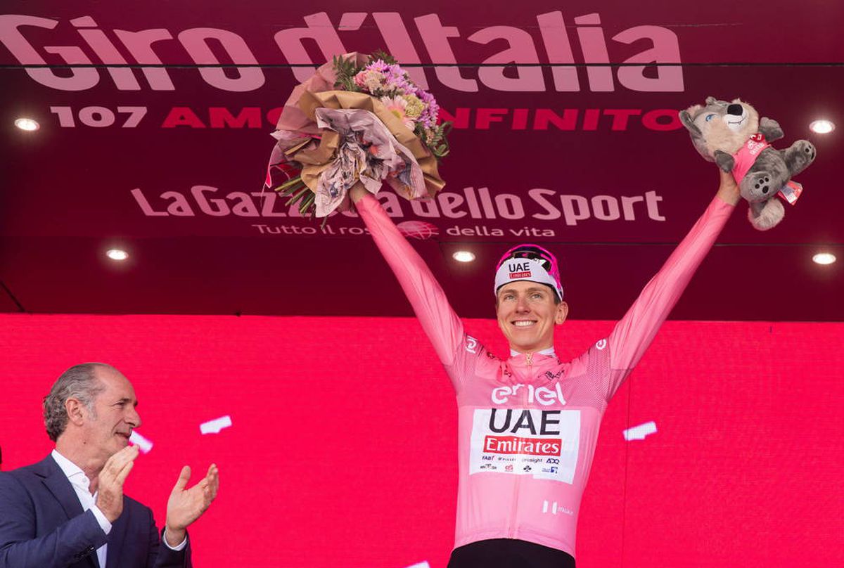 Tadej Pogacar a câştigat pentru prima dată Turul Italiei. În ultima etapă s-a impus Tim Merlier