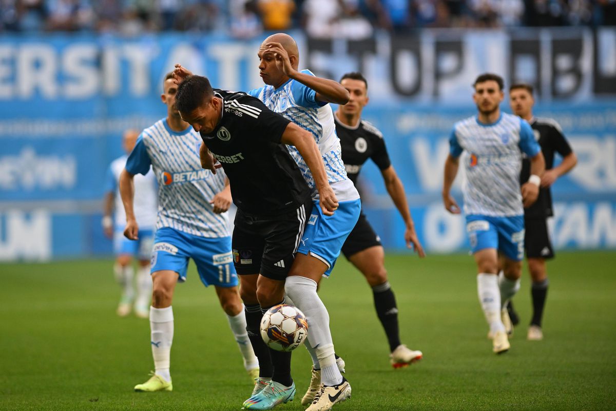 Trei decizii-cheie au dinamitat finalul din U Craiova - U Cluj » Marcel Bârsan a dictat două lovituri de la 11 metri și a anulat un gol. Verdictul specialistului