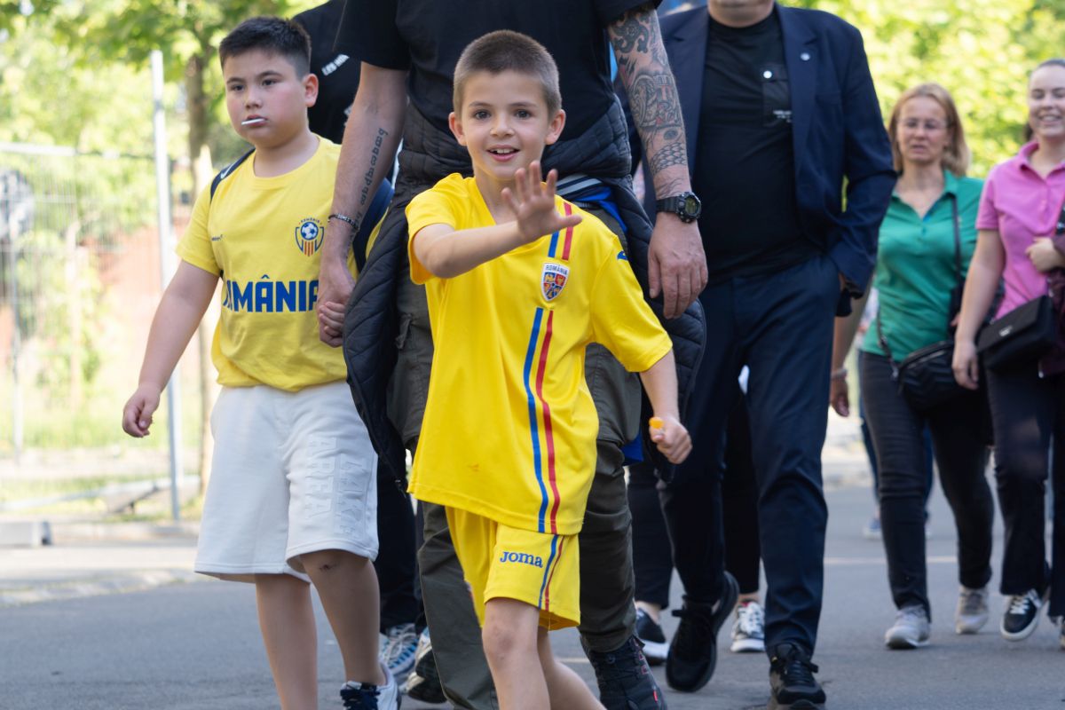 Mii de copii au „invadat” Arena Națională! Jucătorii au rămas WOW: „Nu mă aşteptam la aşa ceva”