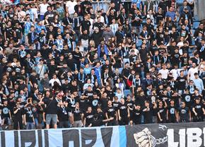 Ce nu s-a văzut la TV la meciul U Craiova - U Cluj » Un spectator a aruncat cu un obiect spre arbitrul Marcel Bîrsan, ce riscă oltenii