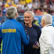 Arena Națională, 25 mai. Meciul de retragere al Generației de Aur, care a învins selecţionata Legendelor Lumii, cu scorul de 3-2. Jose Mourinho a fost în centrul atenției la București FOTO: Ionuț Iordache (GSP)