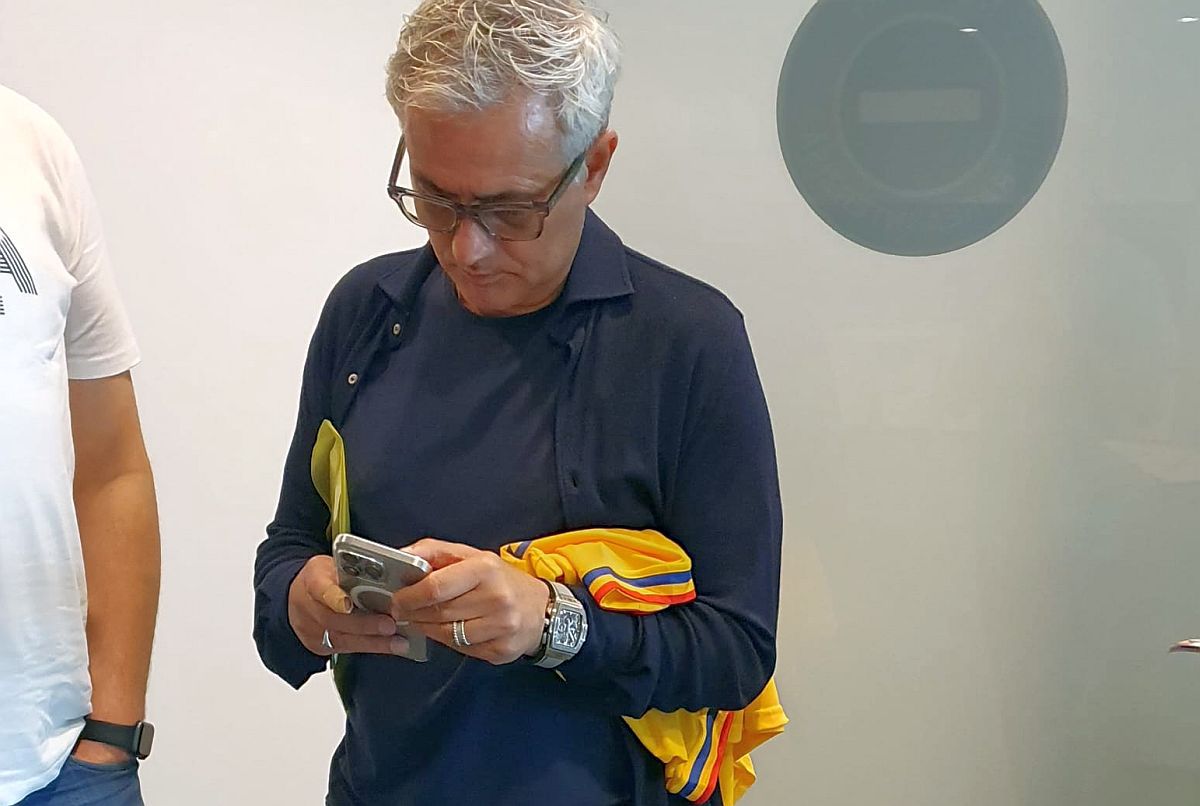 Jose Mourinho a negociat din România oferta din Arabia Saudită: „Se vorbește de sute de milioane. E clubul deținut de cea mai mare companie petrolieră”