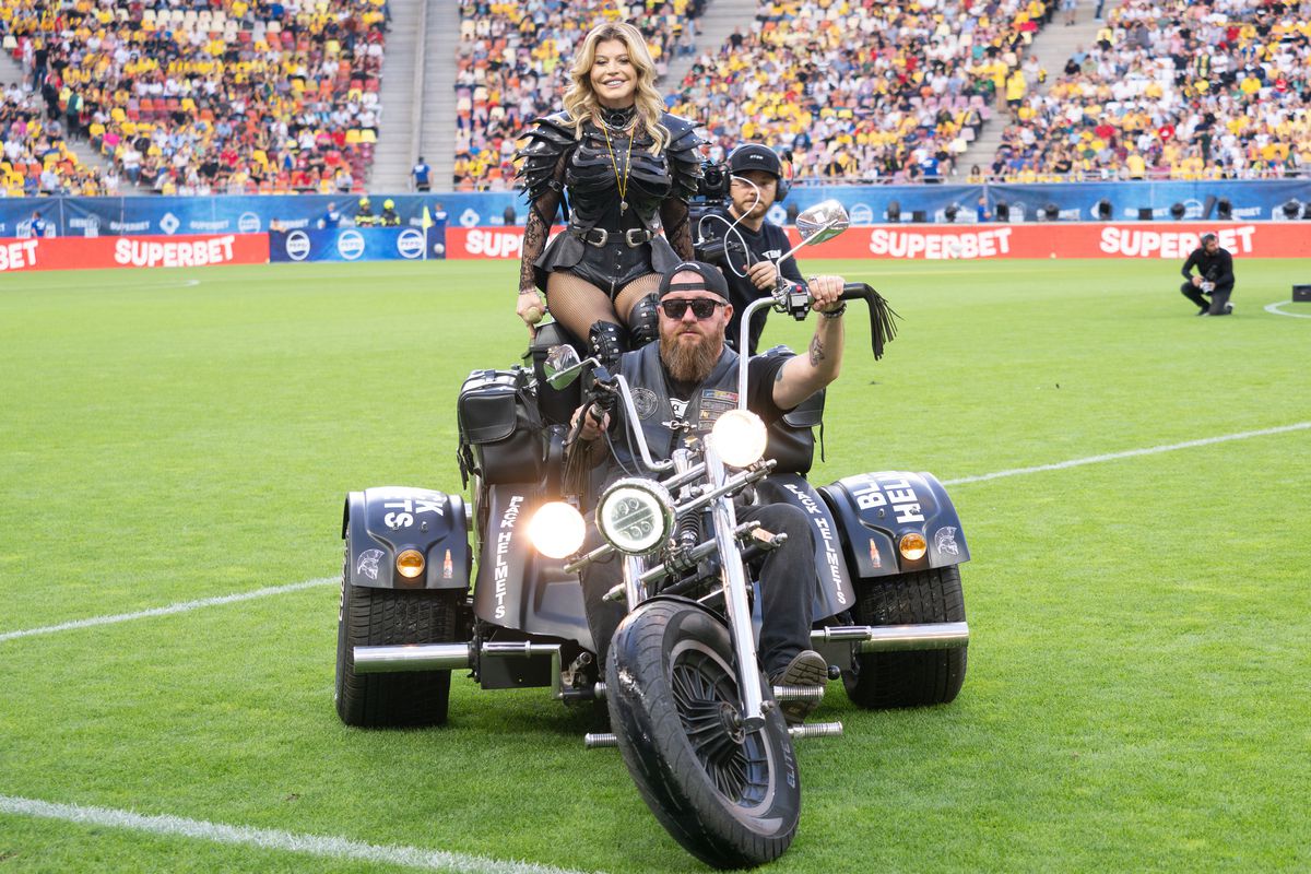 Loredana Groza, show de excepție pe Arena Națională! Apariție electizantă pe motocicletă și spectacol de zile mari