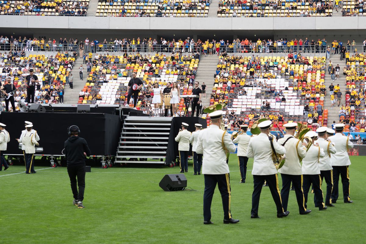 Loredana Groza, show de excepție pe Arena Națională! Apariție electizantă pe motocicletă și spectacol de zile mari