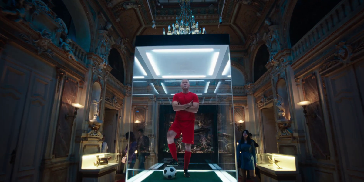 „Cine e Fălcosul meu, cine?” » Reclamă genială cu Andone, Hagi și Ilie Dumitrescu: „Doamnelor și domnilor, vă vorbește căpitanul!”