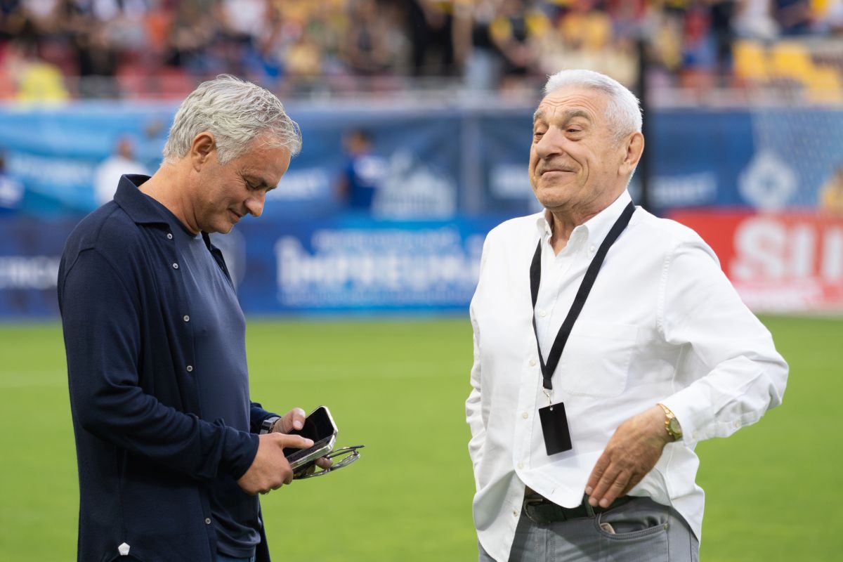 A apărut discursul lui Mourinho cu care i-a cucerit pe jucătorii Generației de Aur: „Două lucruri din inimă vă spun”