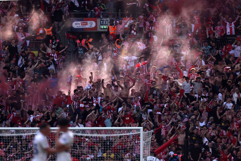 Fanii celor de la Southampton sărbătoresc promovarea. Sursă foto: Imago