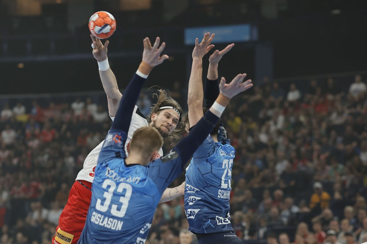 Scene emoționante surprinse de reporterii GSP la Hamburg » Handbaliștii lui Dinamo, în lacrimi! Ce scanda galeria în tot acest timp