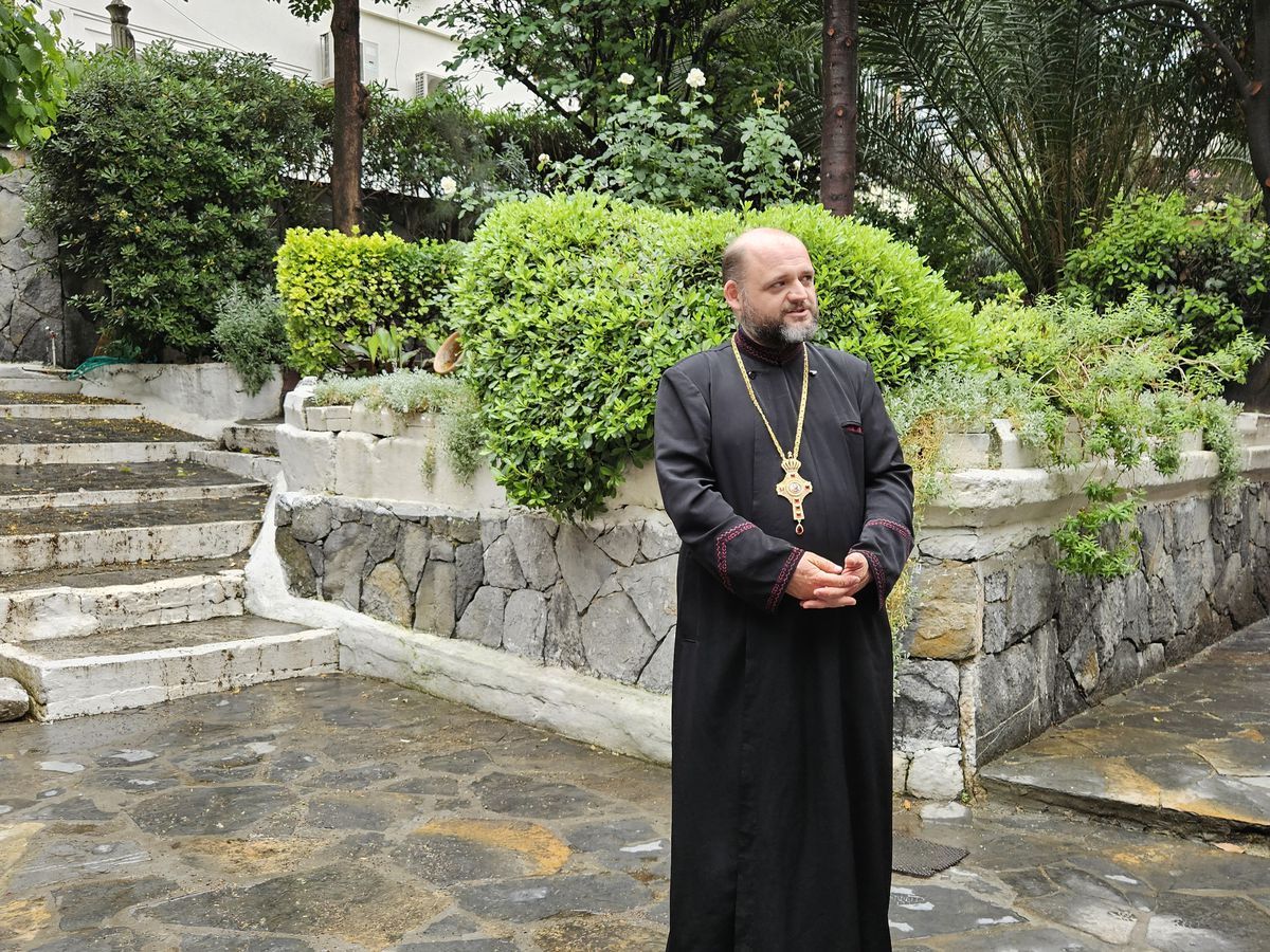 Părintele Sergiu Vlad de la Istanbul