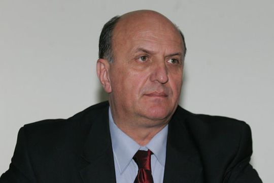 Fostul antrenor federal Remus Drăgănescu, în trecut coordonator al handbalului de la CSM București, consideră că FRH trebuie să schimbe urgent sistemul competițional la toate nivelurile.