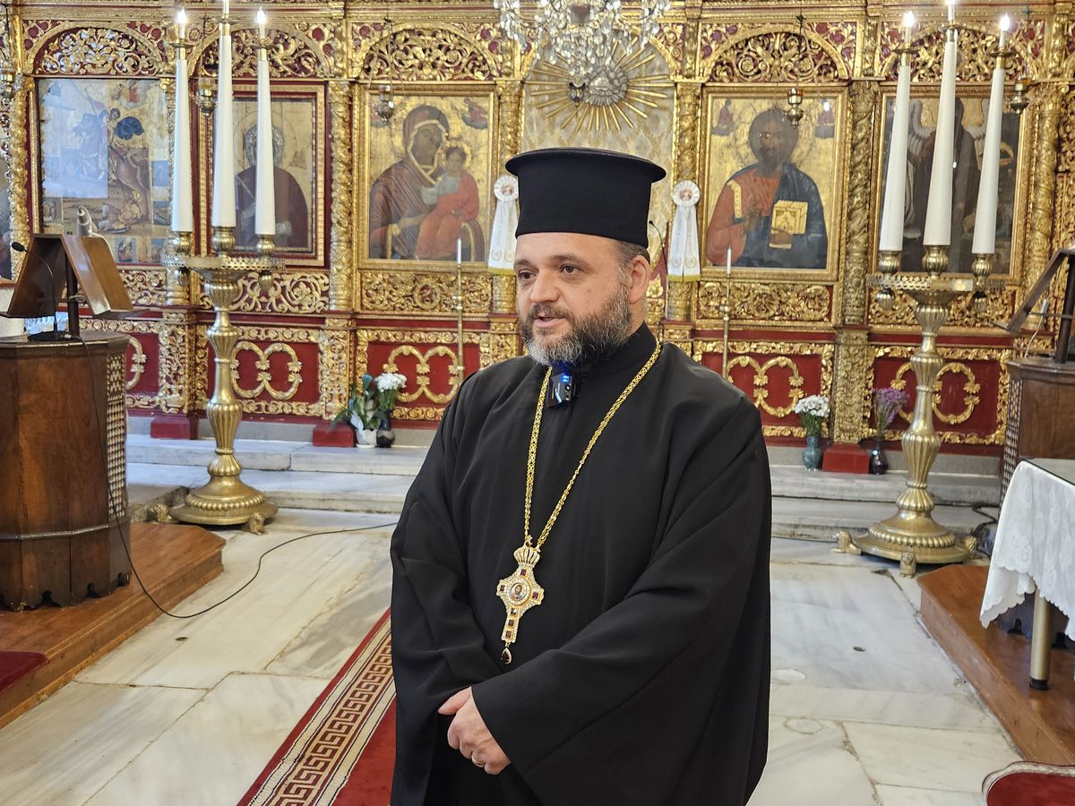 Părintele Sergiu Vlad de la Istanbul