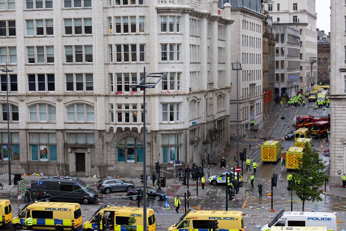 Condamnare uriașă pentru atacatorul din Liverpool care a intrat cu mașina în mulțime, la sărbătoarea de titlu