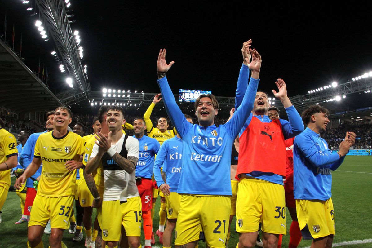 Imagini de la bucuria Parmei, după rămânerea în Serie A / foto: Imago