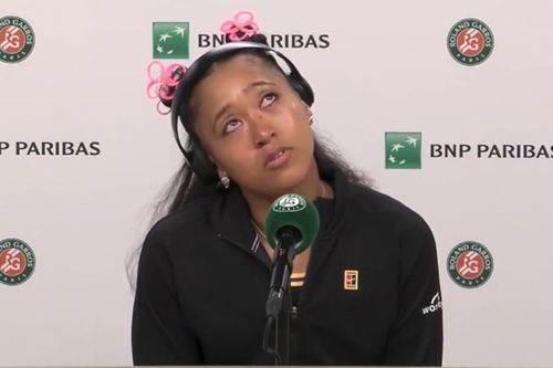 Naomi Osaka, în lacrimi la conferința de presă de după turul 1 de la Roland Garros/Foto: X