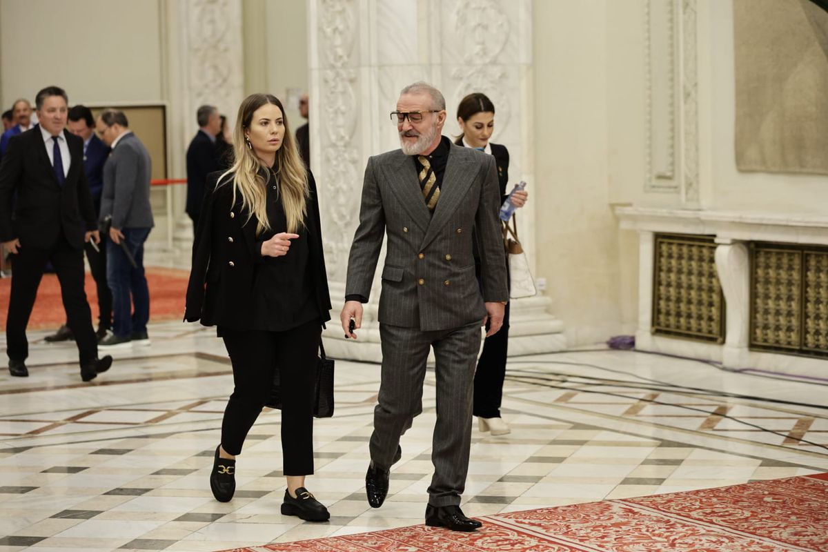 Gigi Becali, prezent la ceremonia de învestire a lui Nicușor Dan