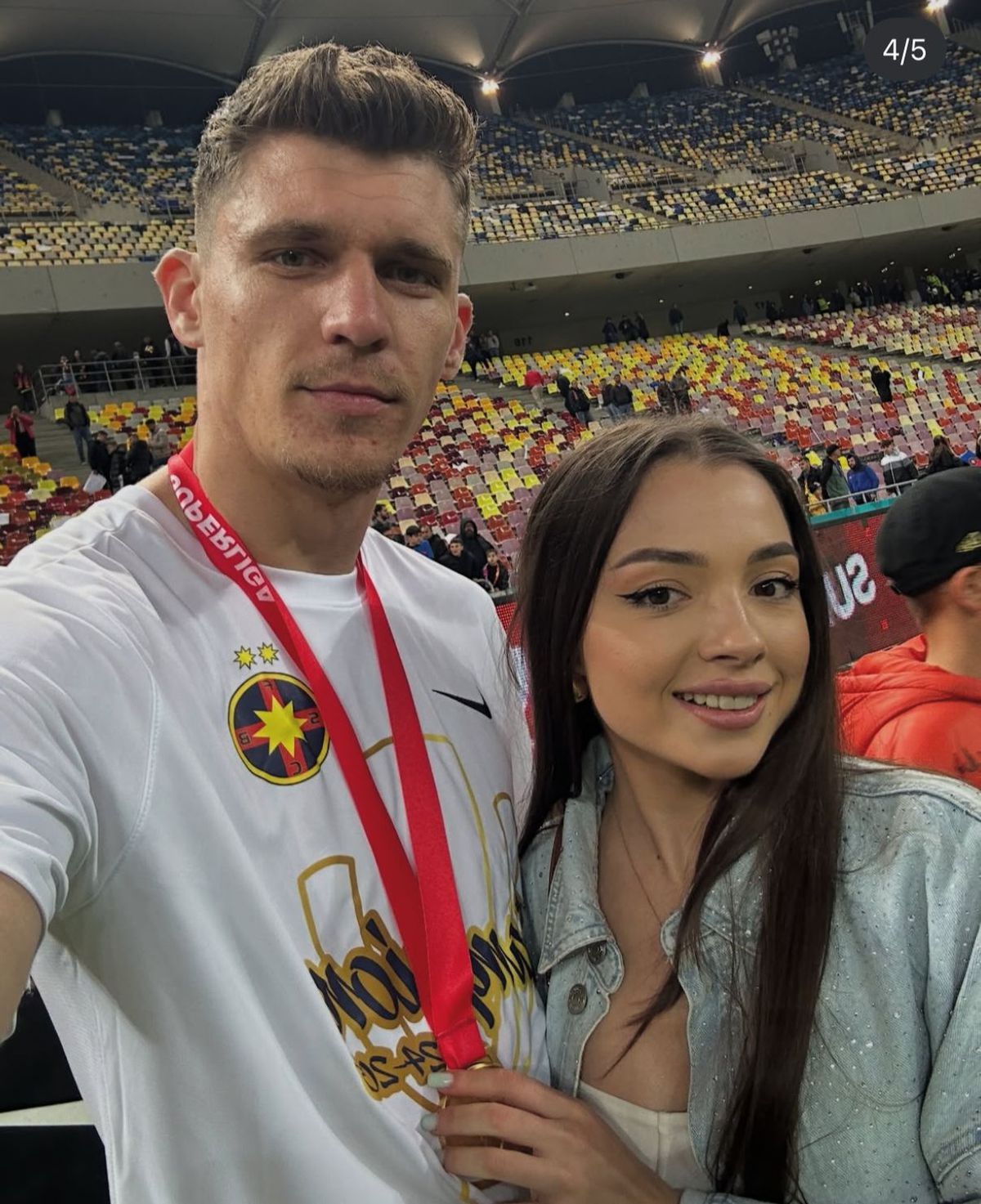 Ștefan Târnovanu s-a vopsit alb în cap