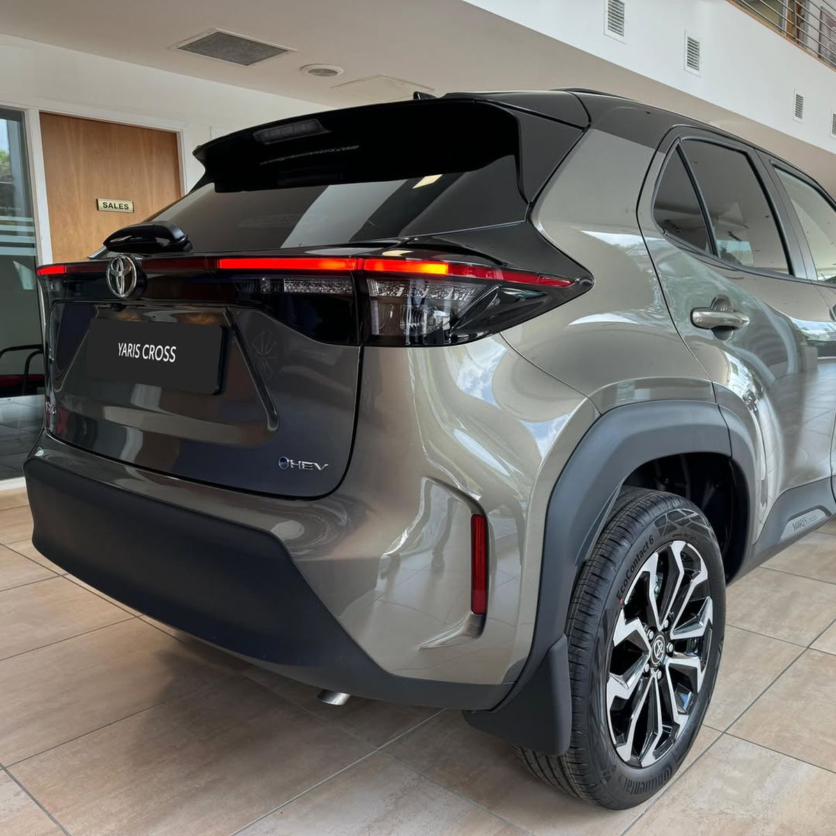 Volkswagen T-Roc și Toyota Yaris Cross