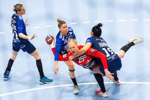 Larrisa Araujo a semnat cu Corona Brașov