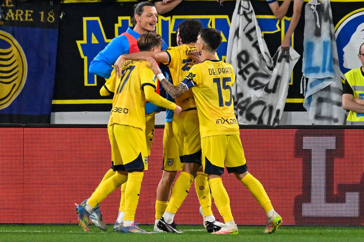 Imagini de la bucuria Parmei, după rămânerea în Serie A / foto: Imago