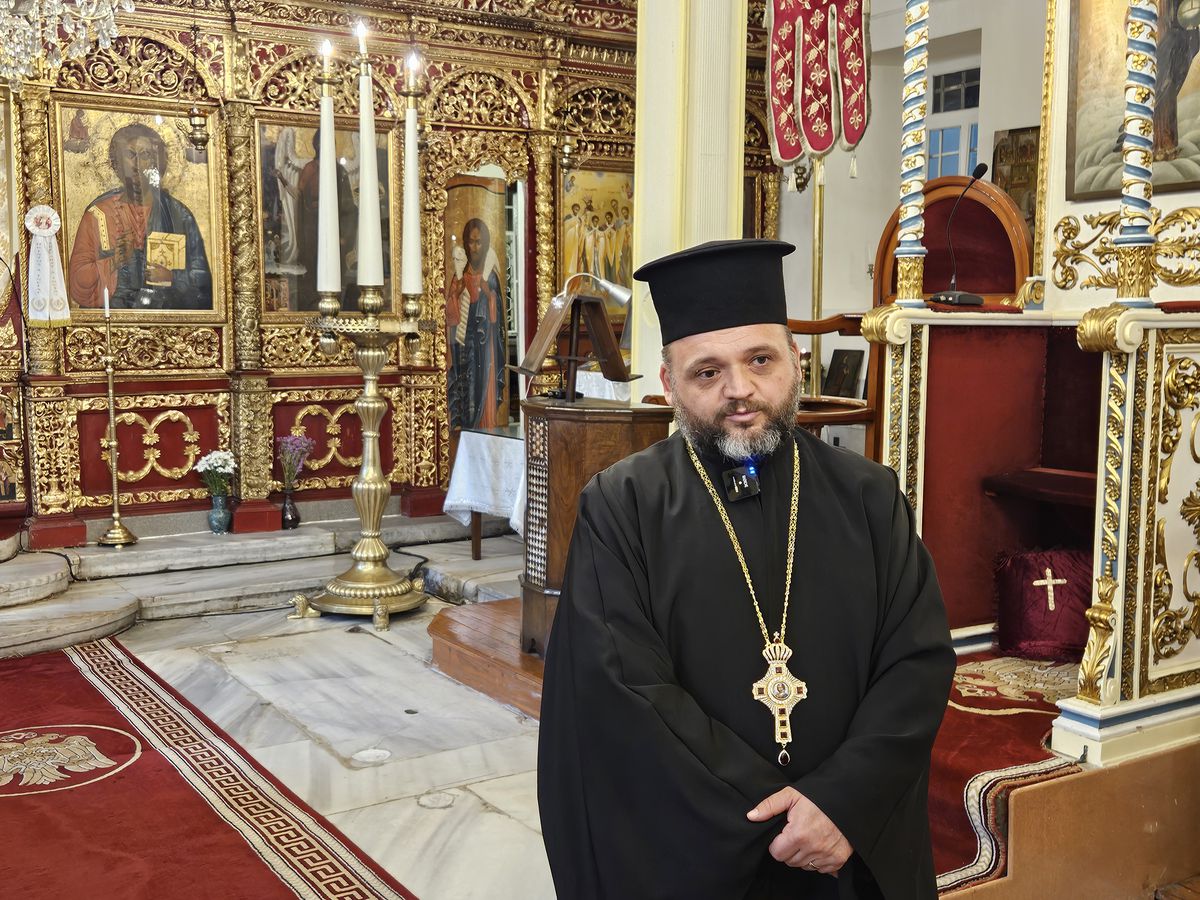 Părintele Sergiu Vlad de la Istanbul