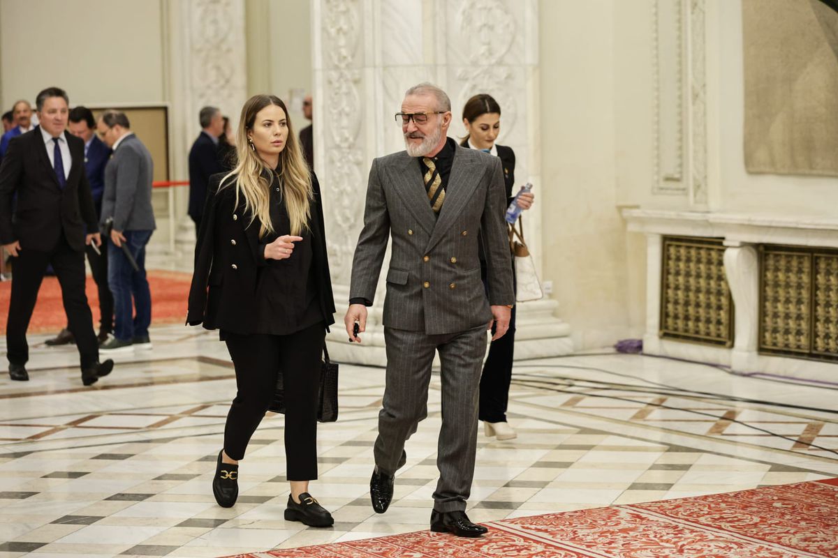 Gigi Becali, prezent la ceremonia de învestire a lui Nicușor Dan