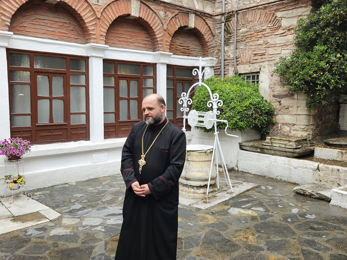 Părintele Sergiu Vlad de la Istanbul