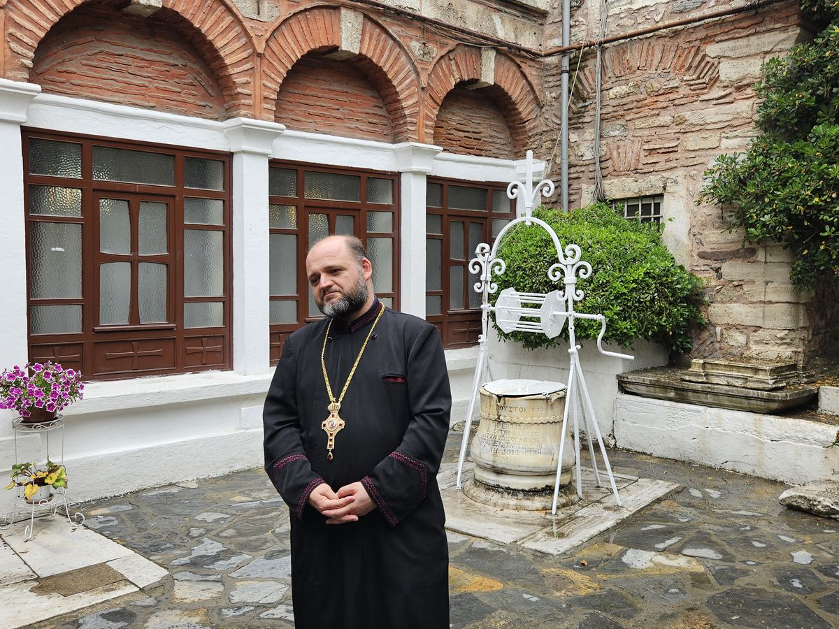 Părintele Sergiu Vlad de la Istanbul