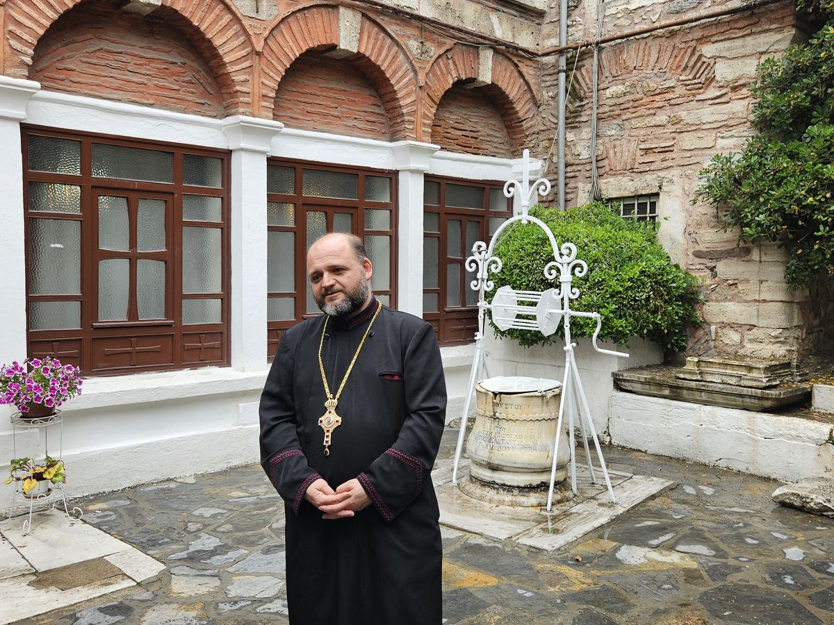 Părintele Sergiu Vlad de la Istanbul