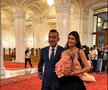 Ilie Dumitrescu i-a adus un buchet de trandafiri roz fiicei sale la absolvire // Captură foto: Instagram