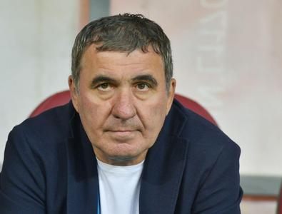 Hagi, la ultima încercare » Selecționerul a pus mâna pe telefon pentru a-l ...